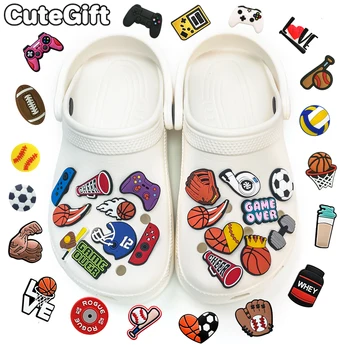 50pcs Deporte Croc Encantos Paquete de Zapato Decoraciones de Baloncesto de Fútbol de los Pines para los Hombres los Muchachos de los Niños de Regalos Venta de Conjunto de Calzado Encantos Gamepad