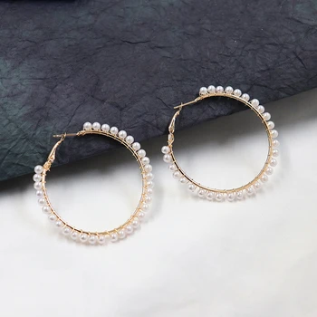 Mini cuentas de Perlas de las Mujeres Pendientes de Aro Oversize Exagerada Bucle de Aretes para Mujer Bohemia Oído Decoración Femenina de Joyería de Oreja